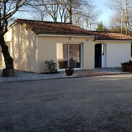 2 Le Cabassou Du Medoc Lejlighed Bégadan